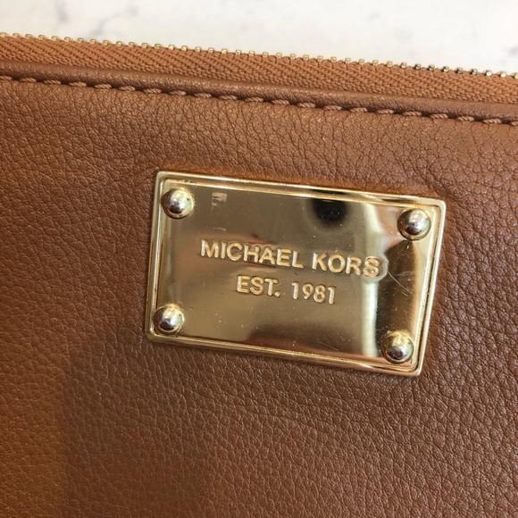 Michael kors brown wallet - Picture 2 of 4